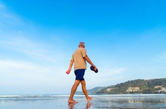 walking exercise for seniors over 60